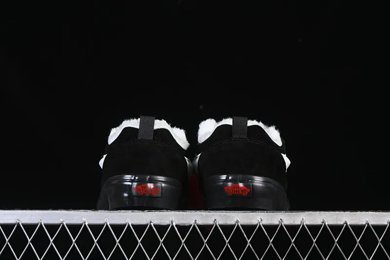 All categories Vans Vans series Vans Low Vans low-top Vans Knu Skool Vans plus velvet low-top casual skateboard shoes VN0009QCBMA